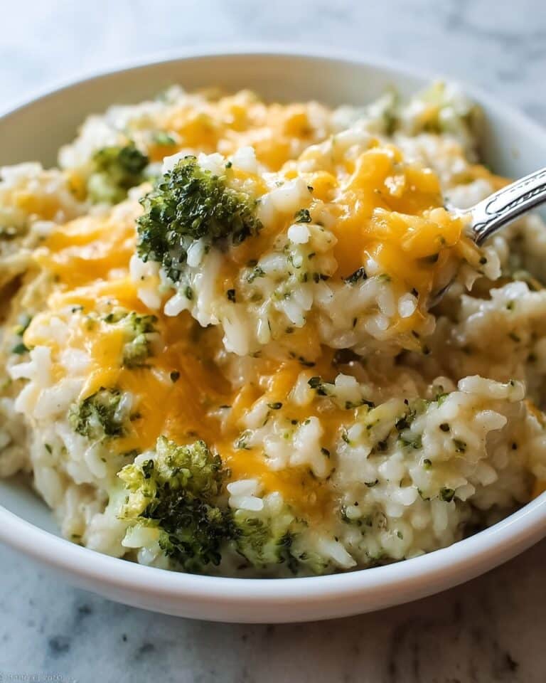 Easy Crockpot Cheesy Chicken Broccoli Rice Recipe